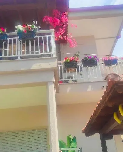 Persefoni 's Hause 1 *